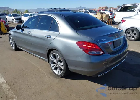 2017 Mercedes-Benz C 300 из США, поврежденный, VIN 55SWF4JB9HU218076